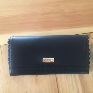 Kate Spade Scalloped Edge Wallet